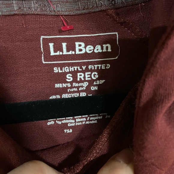 #156- LL BEAN- slightly fitted men’s hooded long sleeve - Picture 3 of 3